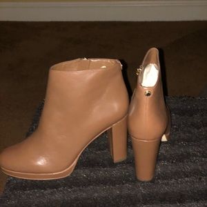 Michael kros Sammy platform booties size 8